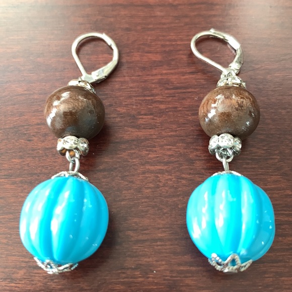 Dangling Beaded Earrings - Picture 3 of 5